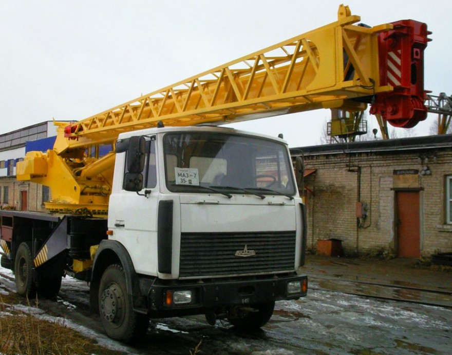 Автокран Угличмаш - 14 тонн