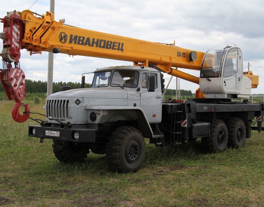 Автокран Ивановец - 14 тонн