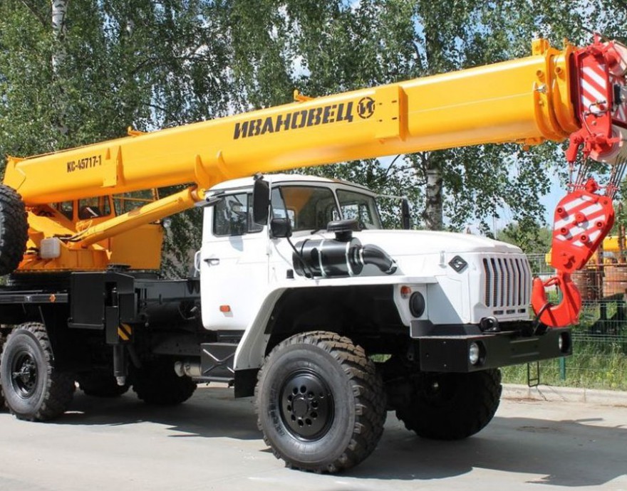 Автокран Ивановец - 14 тонн